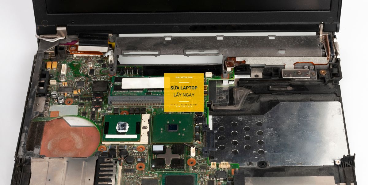 sửa bản lề laptop lấy ngay giá rẻ