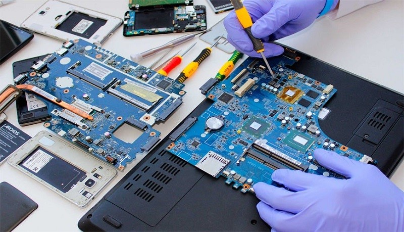 Thay thế linh kiện laptop chính hãng, giá tốt.